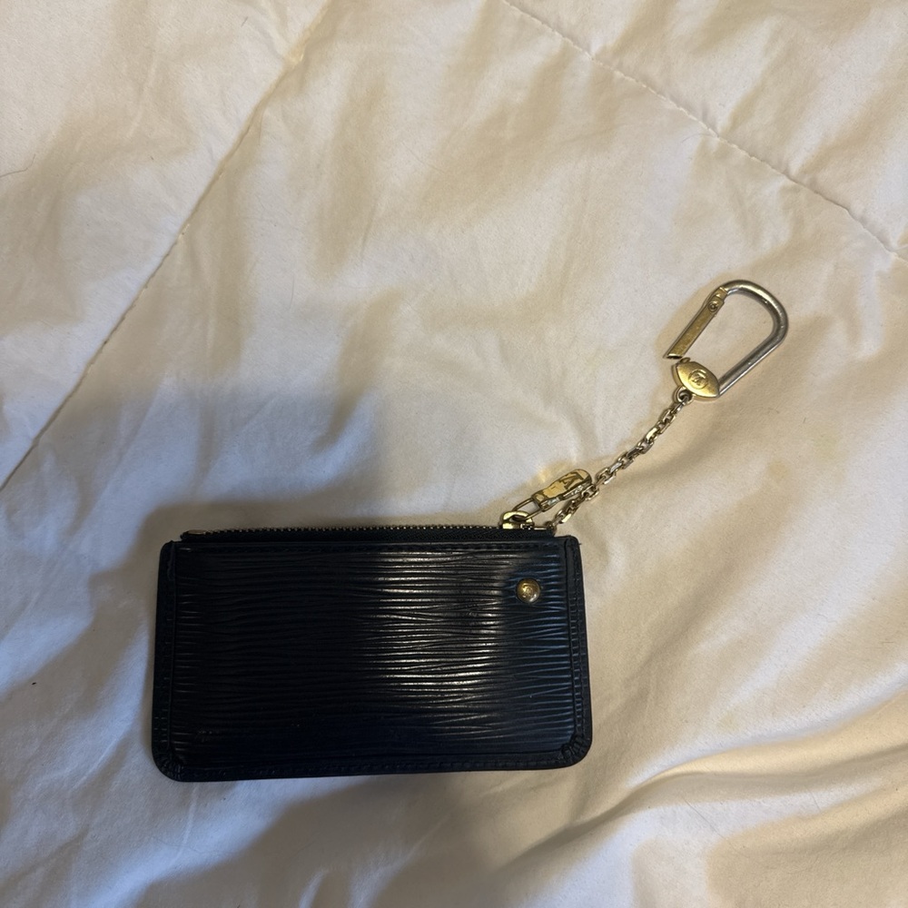 Authentic Louis Vuitton Black Epi Pochette key Cles
